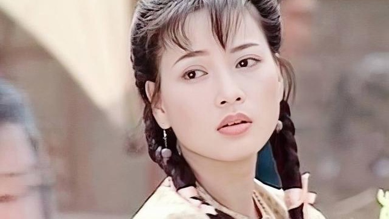 TVB女星再度改名盼转运遭港媒嘲讽改十次也红不了